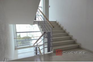 12 2024 100 Split apartment sea view for sale
