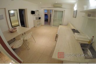 015 2021 270 Apartment villa with sea view Primosten for sale1