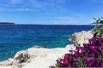 015 2021 270 Apartment villa with sea view Primosten for sale1