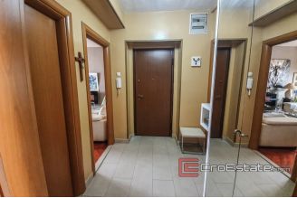 11 2018 151 Split apartment for sale