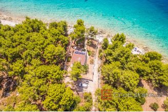 04 2022 297 Ciovo house sea front for sale