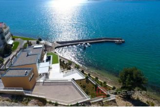 014 2021 259 Zadar area house sea front for sale