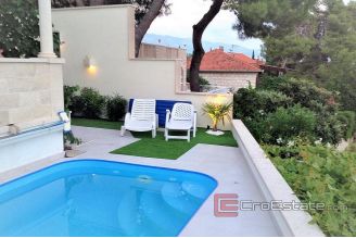 0015 5002 30 island brac three bedroom apartment with seaview for sale
