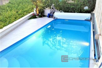 0015 5002 30 island brac three bedroom apartment with seaview for sale