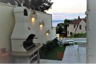 0015 5002 30 island brac three bedroom apartment with seaview for sale