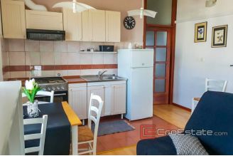 008 2021 258 Pag house sea front for sale