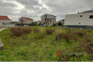 005 4992 30 trogir building plot for sale