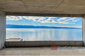 08 2022 301 Omis area villa for sale