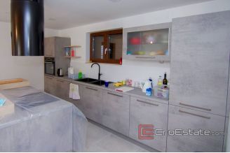 020 4997 30 island krk house with pool for sale