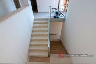 020 4997 30 island krk house with pool for sale