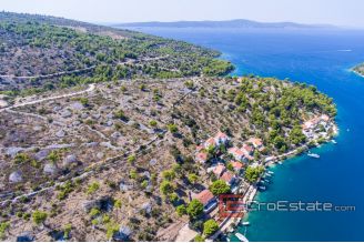 005 2022 302 Brac building plot sea front for sale