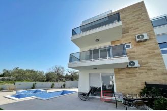 018 2022 303 island ciovo house with pool and sea view for sale
