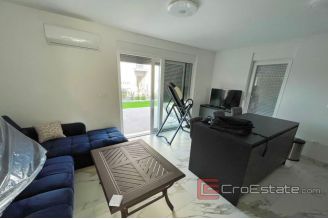 018 2022 303 island ciovo house with pool and sea view for sale