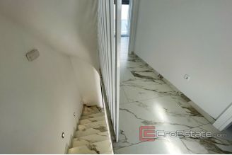018 2022 303 island ciovo house with pool and sea view for sale