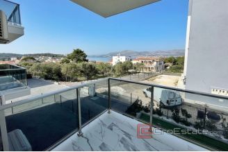 018 2022 303 island ciovo house with pool and sea view for sale