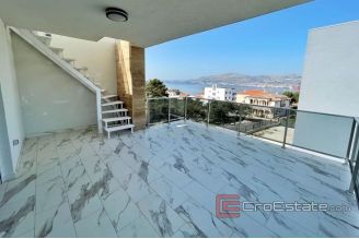 018 2022 303 island ciovo house with pool and sea view for sale