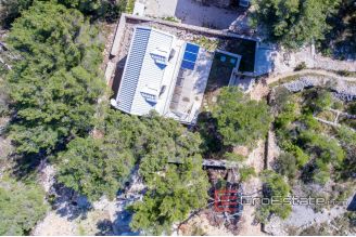 20 2011 90 Brac house sea view for sale