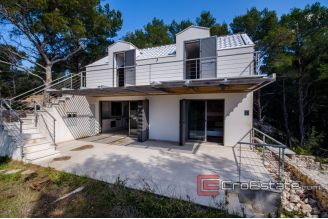 20 2011 90 Brac house sea view for sale