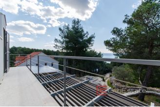 20 2011 90 Brac house sea view for sale