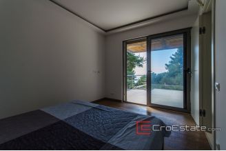 20 2011 90 Brac house sea view for sale