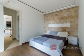 20 2011 90 Brac house sea view for sale