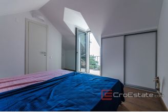 20 2011 90 Brac house sea view for sale