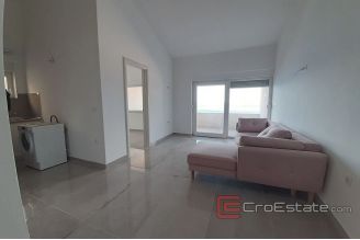 009 2016_452 two rooms apartment near Omiš