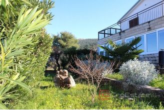 010 2021 271 house near Primosten first row to the sea