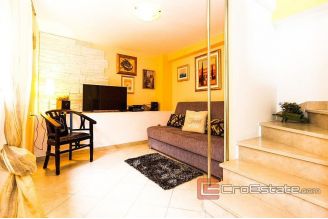 017 5003 30 charming semi detached villa with sea view peljesac