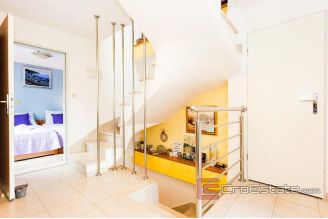 017 5003 30 charming semi detached villa with sea view peljesac