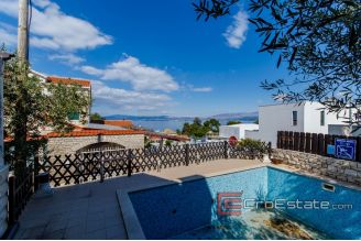 20 5005 30 Brac Sutivan house sea view for sale