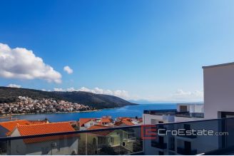 01 2025 60 Ciovo penthouse sea view for sale