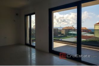 16 2025 60 Ciovo penthouse sea view for sale