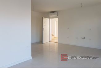 16 2025 60 Ciovo penthouse sea view for sale