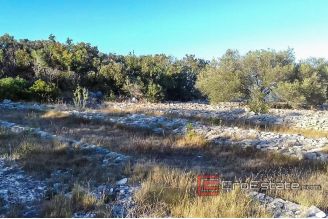 05 2025 63 Korcula small house for sale