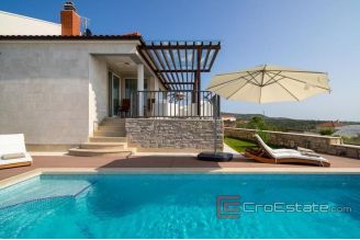 014 2022 306 primosten villa with pool and sea view for sale