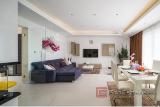 014 2022 306 primosten villa with pool and sea view for sale