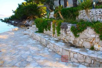 019 2021 274 island ciovo seafront house for sale