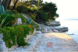 019 2021 274 island ciovo seafront house for sale