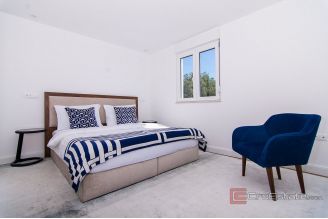 020 2018 157 Ciovo Luxury penthouse with a sea view for sale