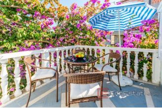 013 3474 30 island brac house overlooking sea for sale