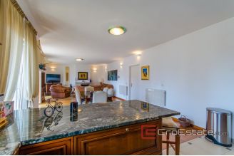 20 2024 107 Split apartment view for sale