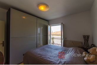 20 2024 107 Split apartment view for sale