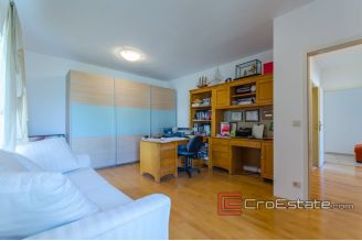 20 2024 107 Split apartment view for sale