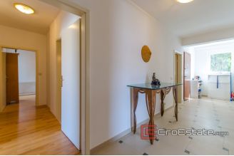 20 2024 107 Split apartment view for sale