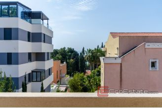 20 2024 107 Split apartment view for sale