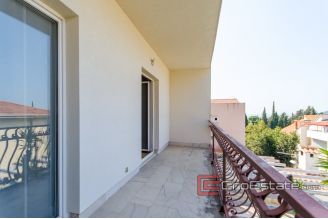 20 2024 107 Split apartment view for sale