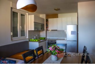 11 2019 125 Split apartment for sale