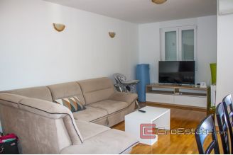 11 2019 125 Split apartment for sale