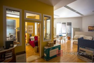 11 2019 78 Split business for sale